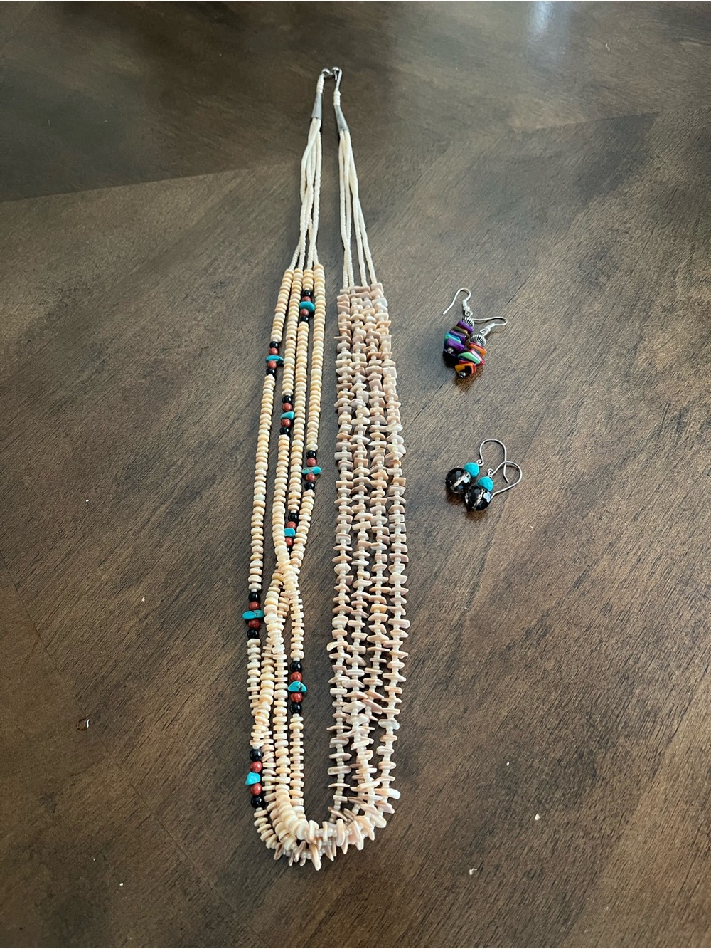 Native American Shell Beaded Necklace w/Turquoise and black/brown accents. - Picture 2 of 5